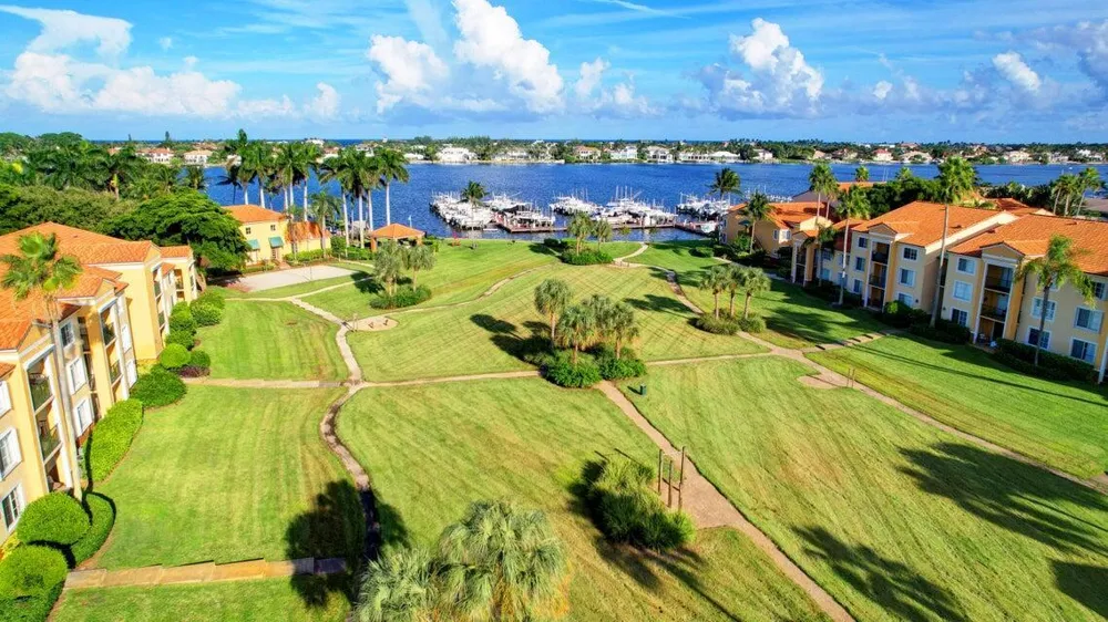 123 Yacht Club Way #307 Hypoluxo, FL 33462