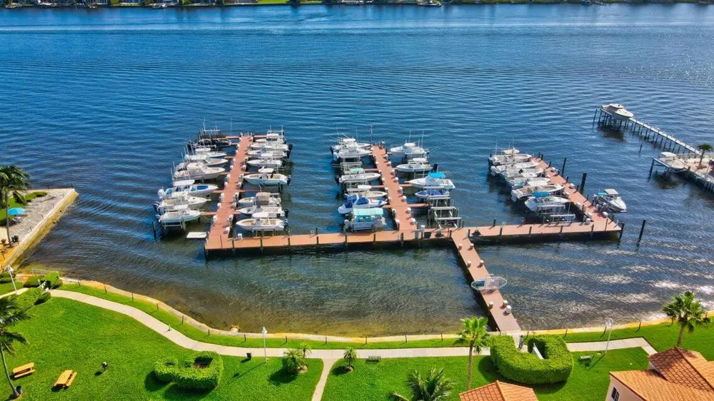 123 Yacht Club Way #307 Hypoluxo, FL 33462