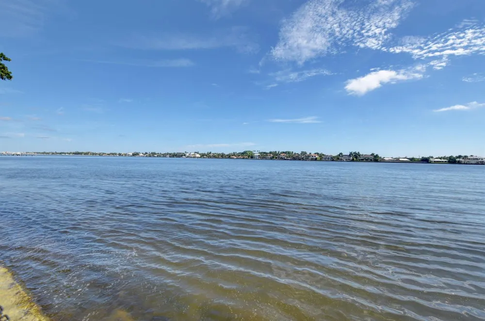 123 Yacht Club Way #307 Hypoluxo, FL 33462