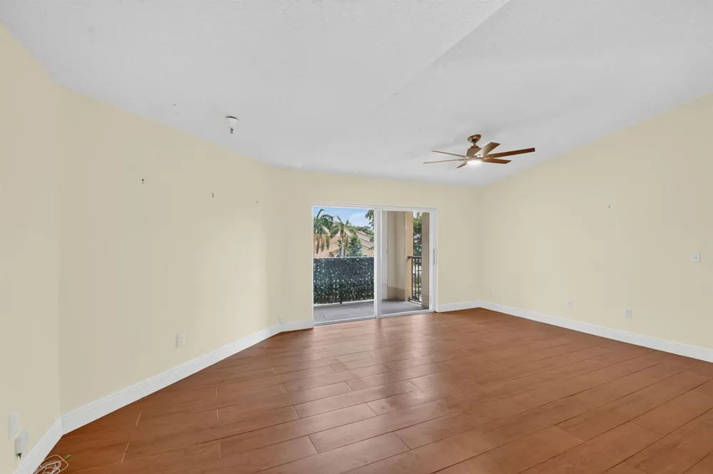 123 Yacht Club Way #307 Hypoluxo, FL 33462