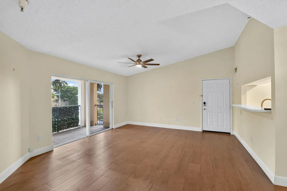 123 Yacht Club Way #307 Hypoluxo, FL 33462