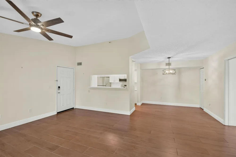 123 Yacht Club Way #307 Hypoluxo, FL 33462
