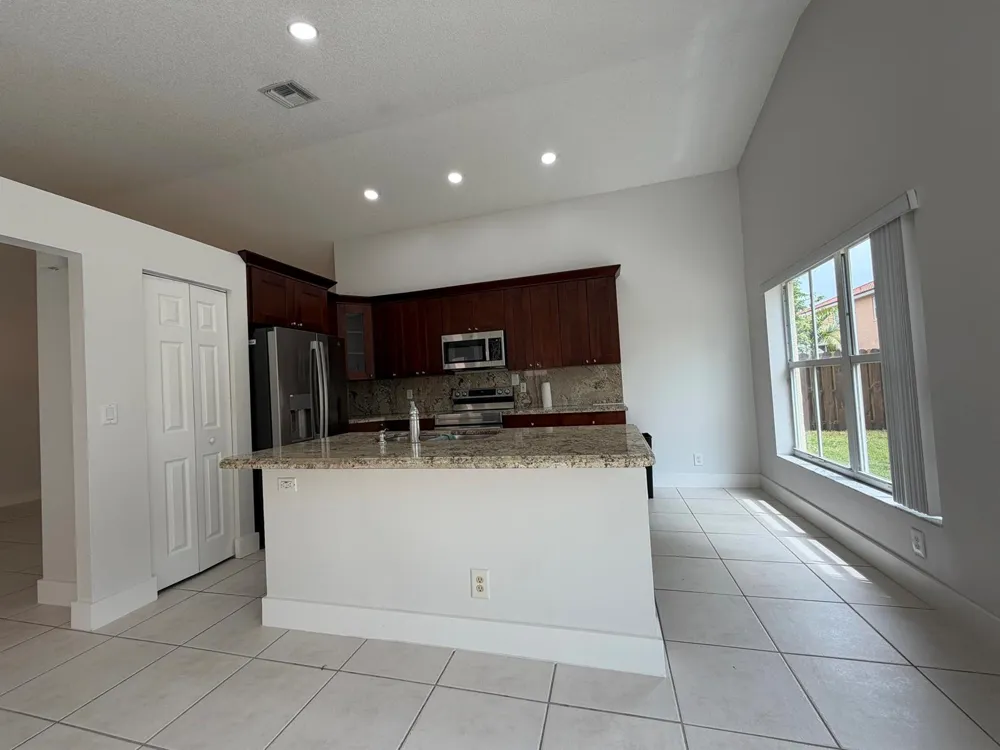 3386 Treasure Lane Margate, FL 33063