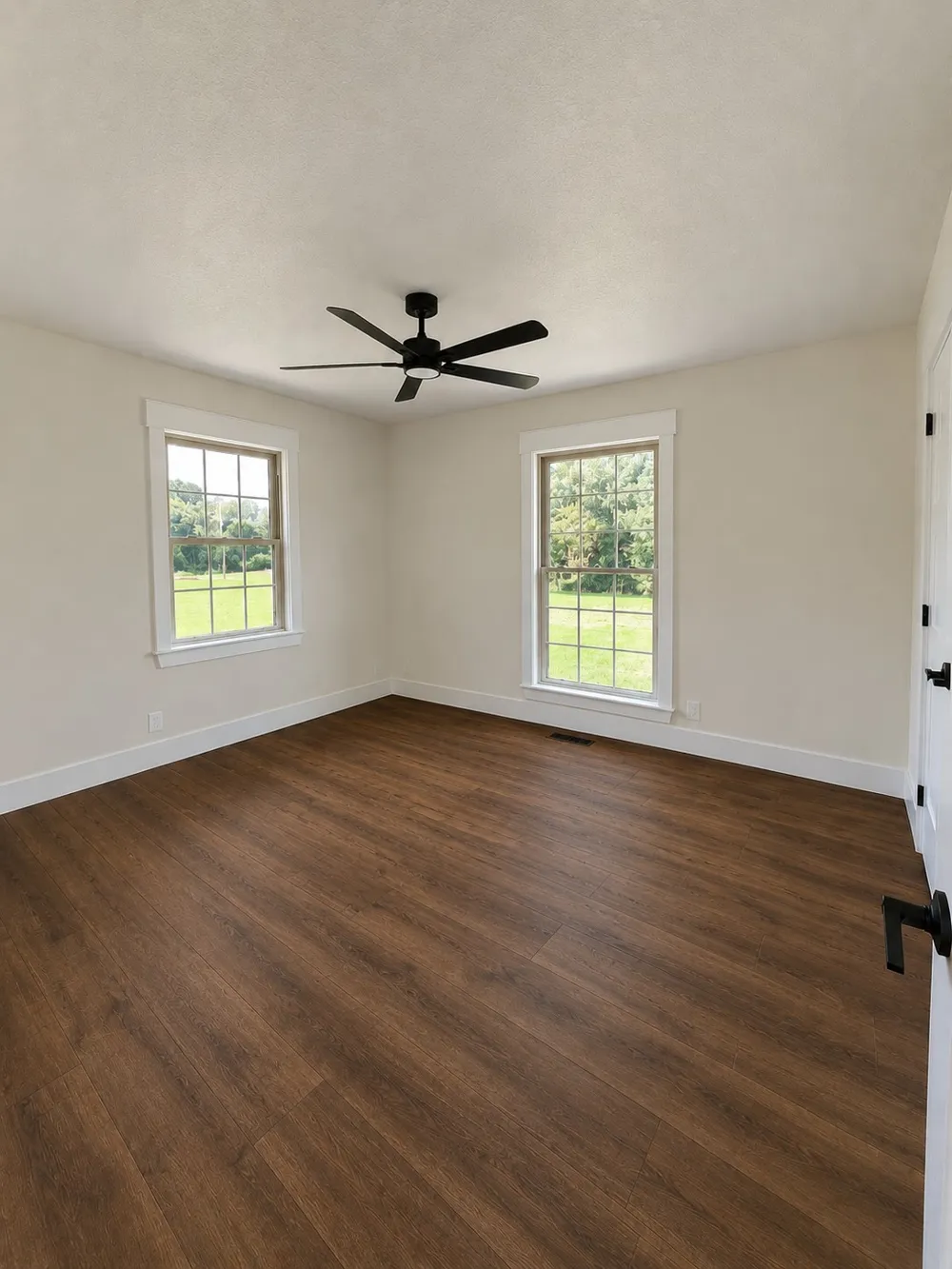 60 Smith Rd Paris, TN 38242
