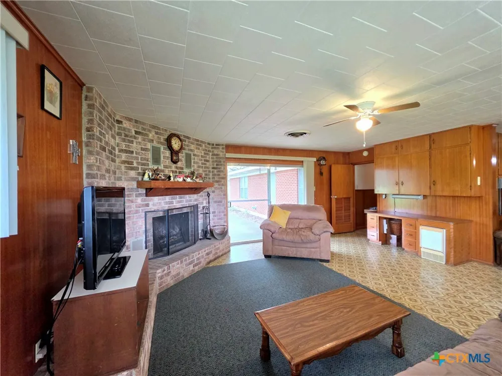 518 San Patricio Street Goliad, TX 77963