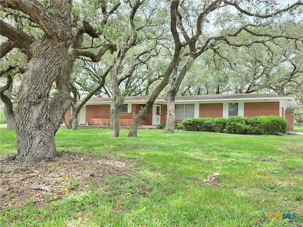 518 San Patricio Street Goliad, TX 77963