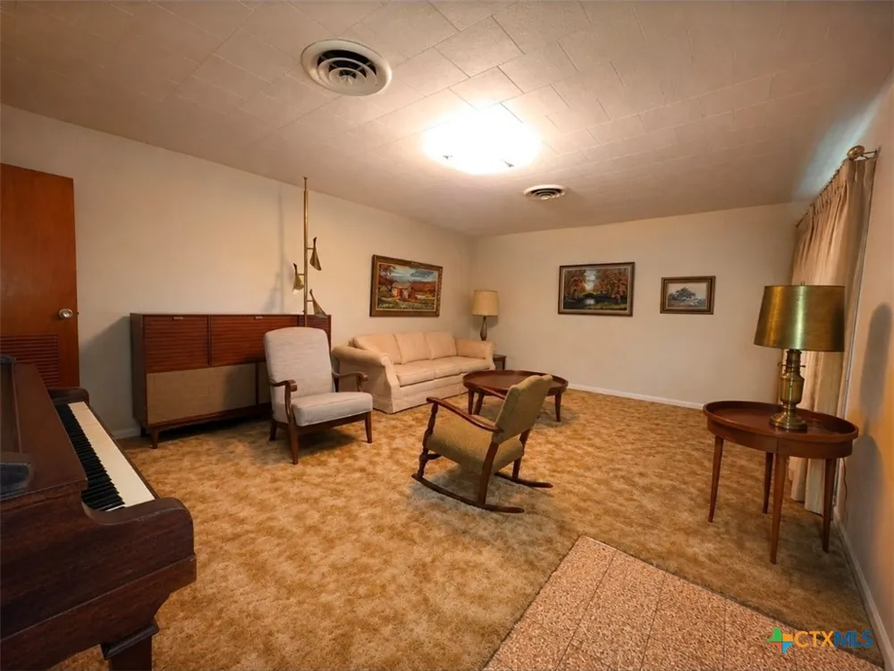 518 San Patricio Street Goliad, TX 77963