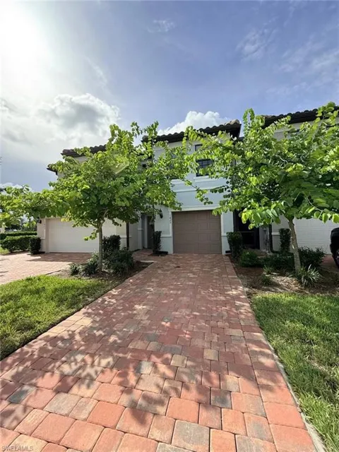 1425 Weeping Willow Court