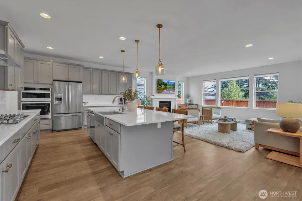27066 Summit Park Way SE Maple Valley, WA 98038