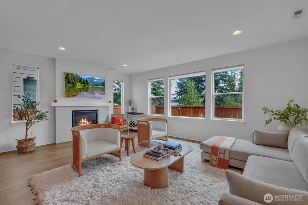 27066 Summit Park Way SE Maple Valley, WA 98038