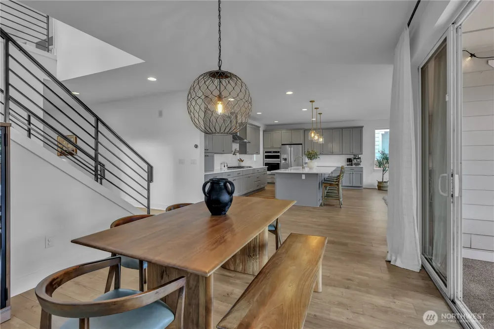 27066 Summit Park Way SE Maple Valley, WA 98038