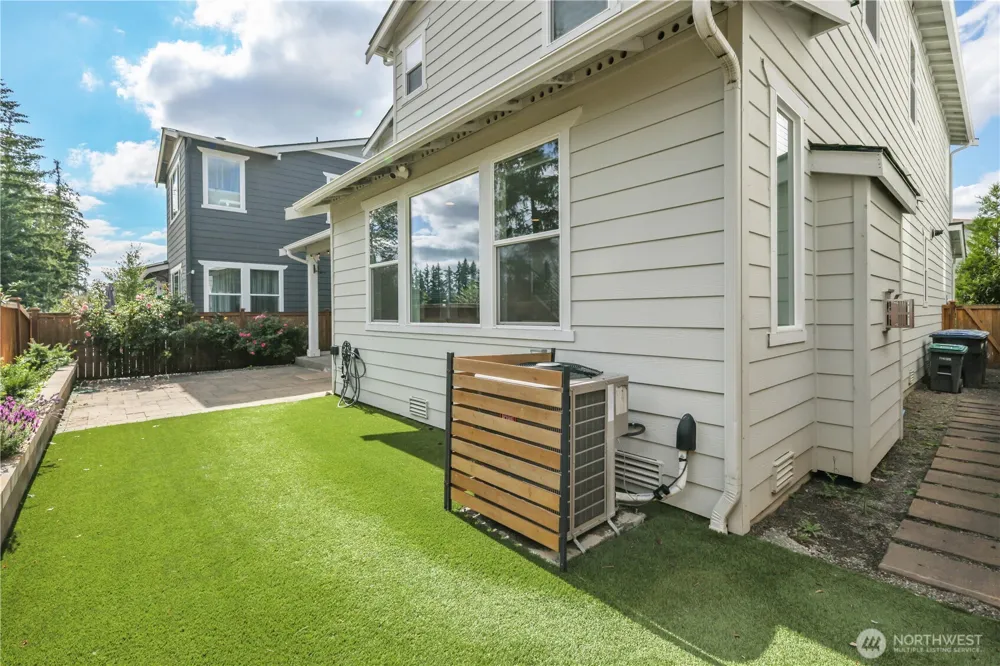27066 Summit Park Way SE Maple Valley, WA 98038