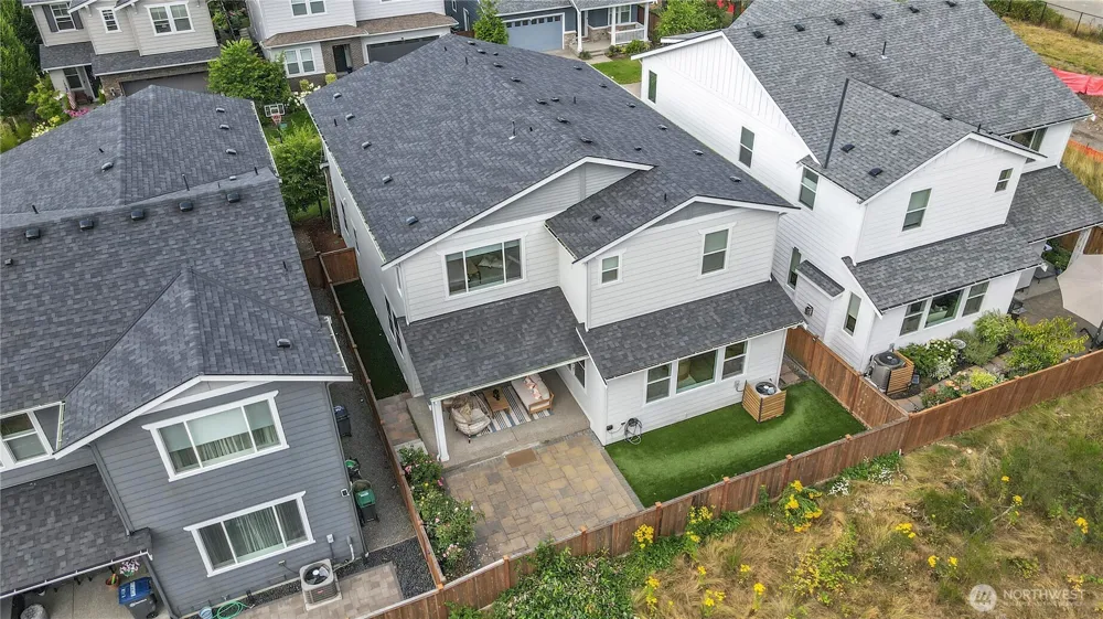 27066 Summit Park Way SE Maple Valley, WA 98038