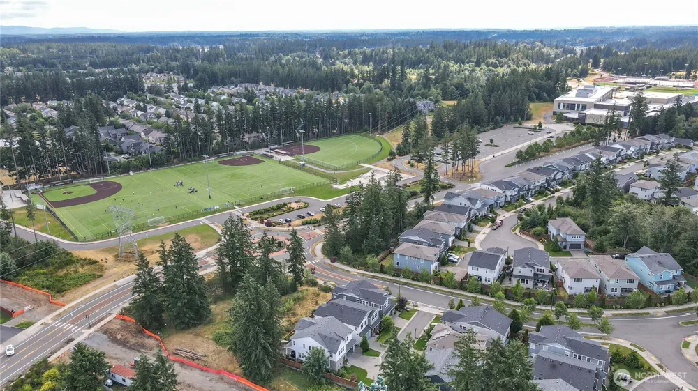 27066 Summit Park Way SE Maple Valley, WA 98038