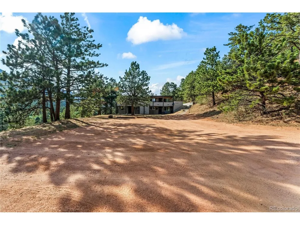 8220 W US Highway 24 Cascade, CO 80809