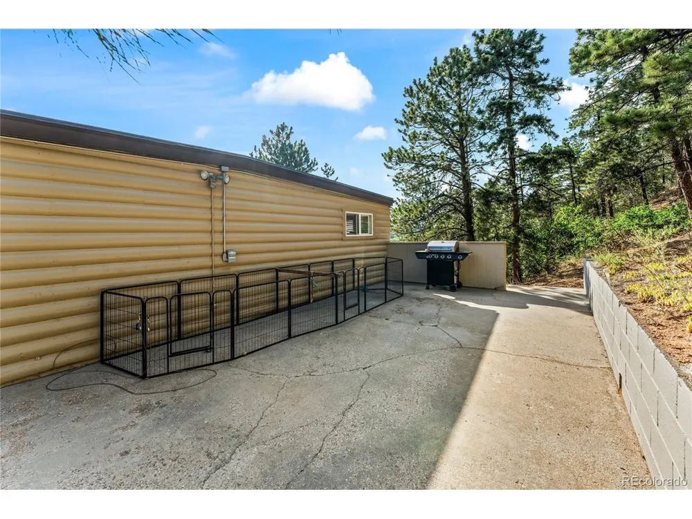 8220 W US Highway 24 Cascade, CO 80809