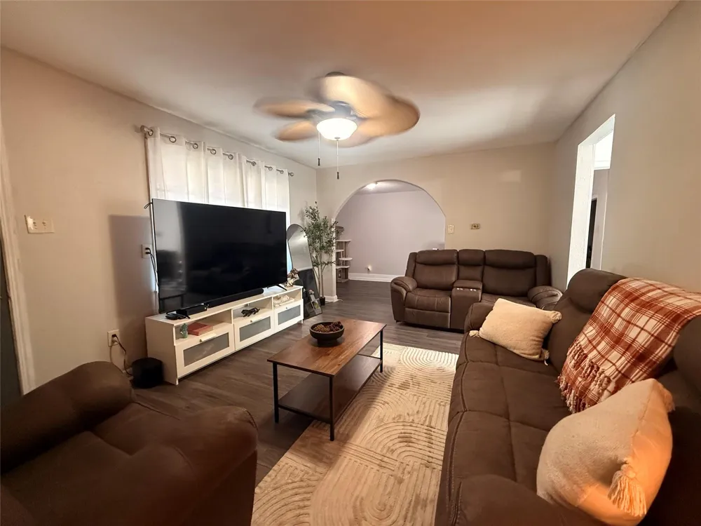 7317 Boggess Road Houston, TX 77016