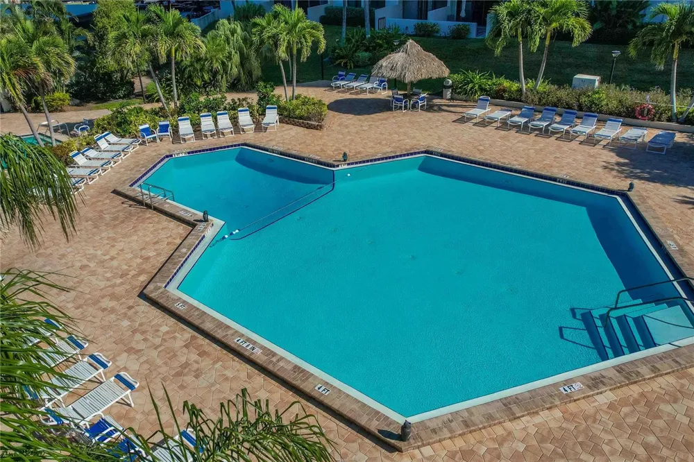 320 ISLAND WAY #605 Clearwater Beach, FL 33767