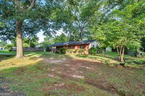 413 Davis DR