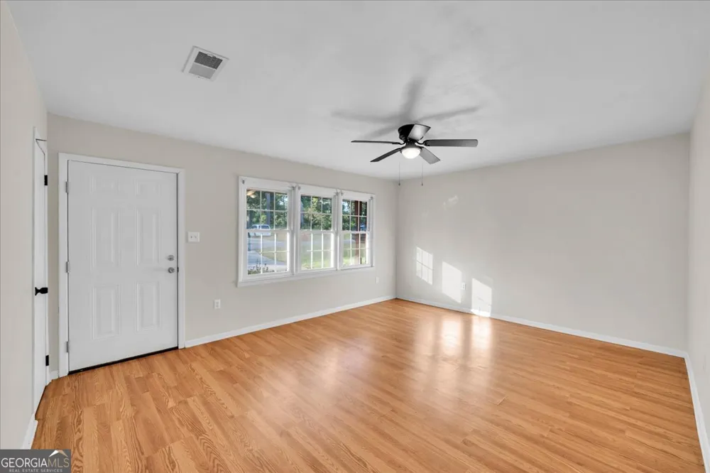 413 Davis DR Centerville, GA 31028