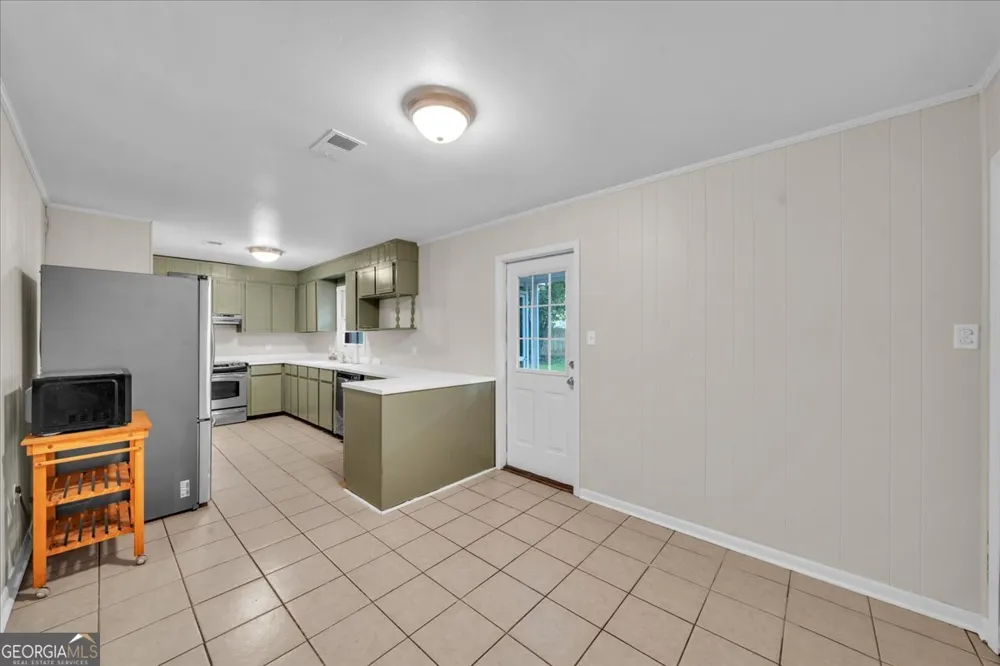 413 Davis DR Centerville, GA 31028