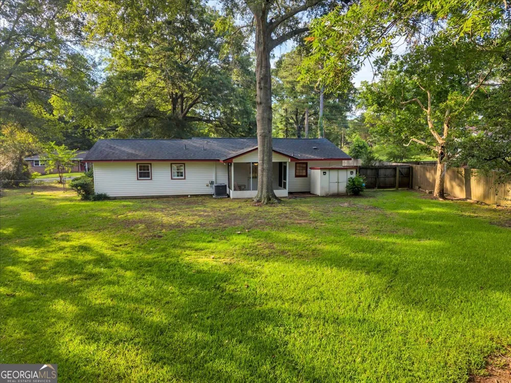 413 Davis DR Centerville, GA 31028