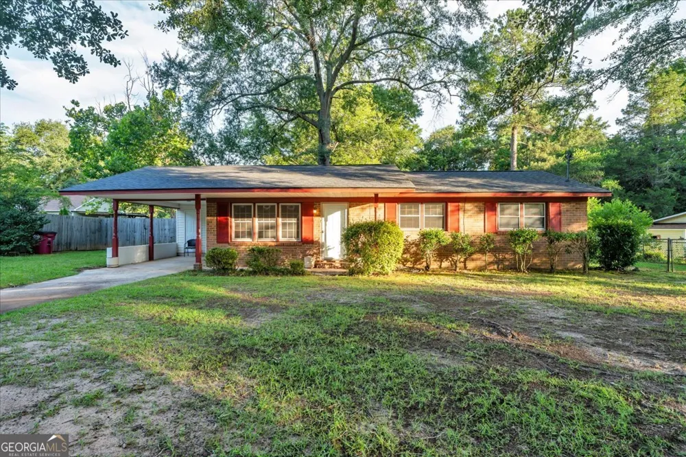 413 Davis DR Centerville, GA 31028