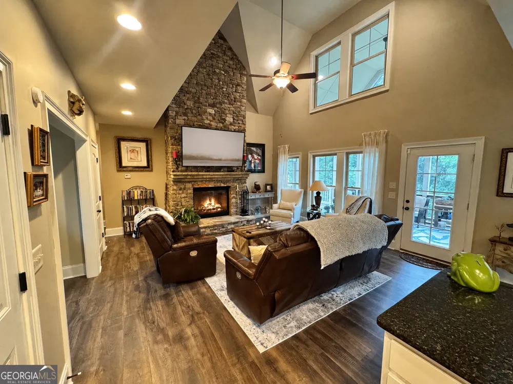63 Timber Ridge DR Toccoa, GA 30577