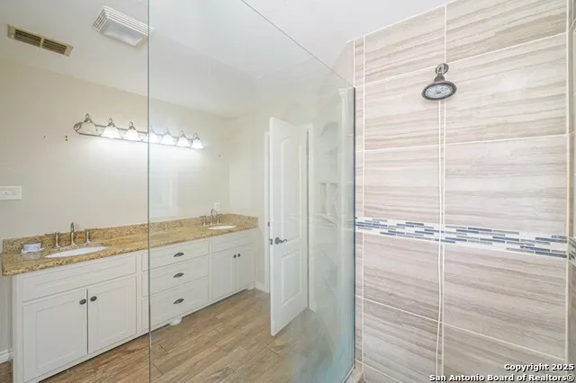 1206 Johnson Woodsboro, TX 78393