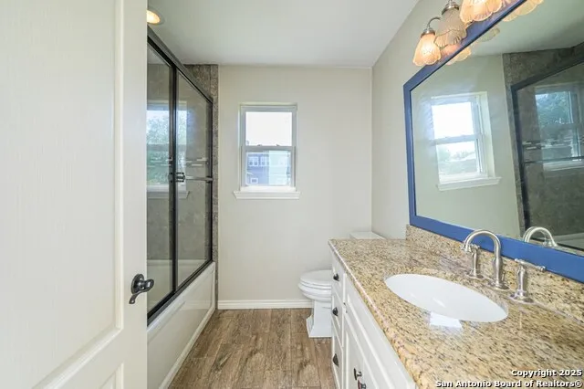 1206 Johnson Woodsboro, TX 78393