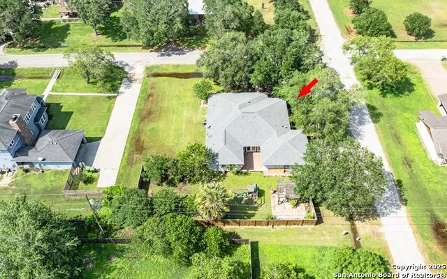 1206 Johnson Woodsboro, TX 78393