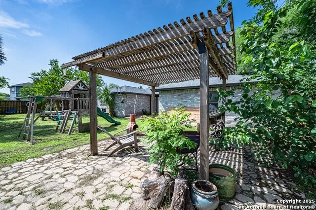 1206 Johnson Woodsboro, TX 78393