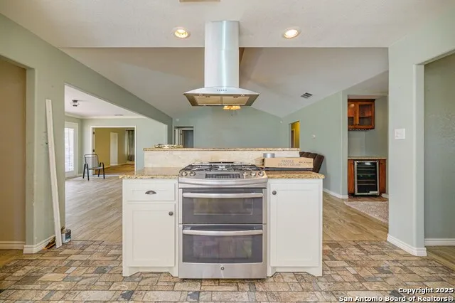 1206 Johnson Woodsboro, TX 78393