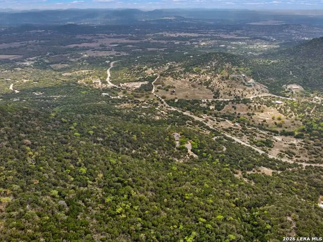 2717 B & R Utopia, TX 78884