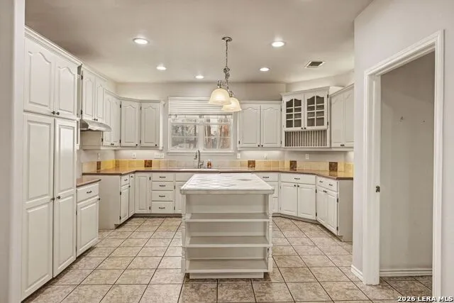 307 E Main Stockdale, TX 78160
