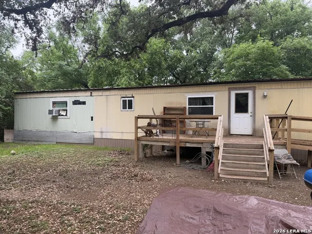 6197 Ranch Road 1120 Leakey, TX 78873