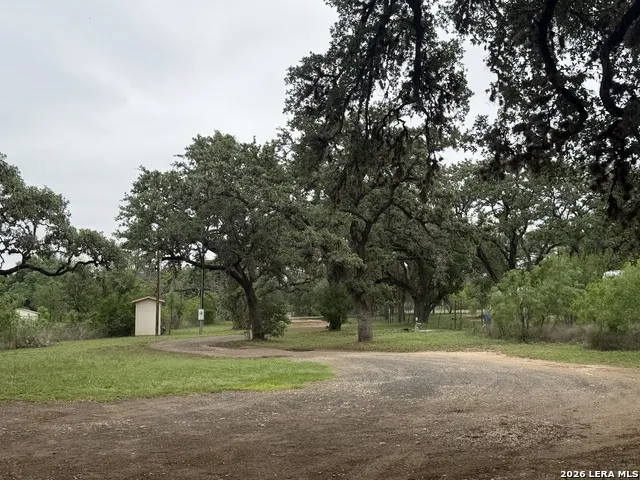 6197 Ranch Road 1120 Leakey, TX 78873