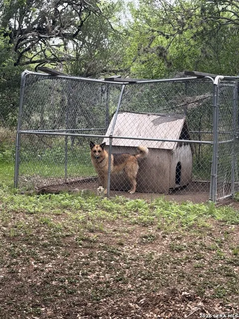 6197 Ranch Road 1120 Leakey, TX 78873