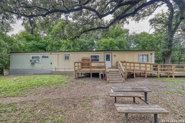 6197 Ranch Road 1120 Leakey, TX 78873