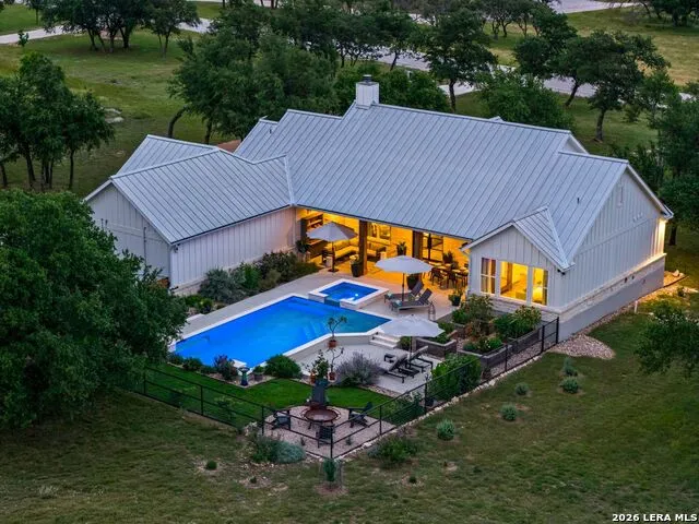 2009 Axis Circle Fredericksburg, TX 78624