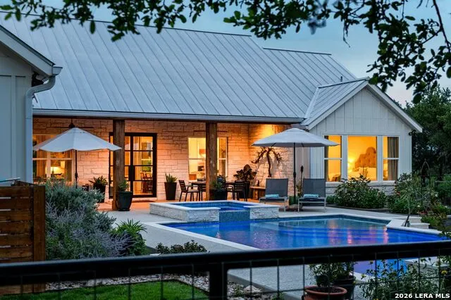 2009 Axis Circle Fredericksburg, TX 78624