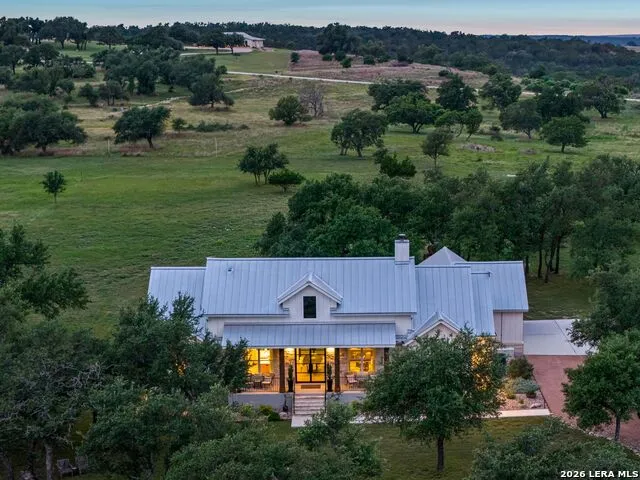 2009 Axis Circle Fredericksburg, TX 78624