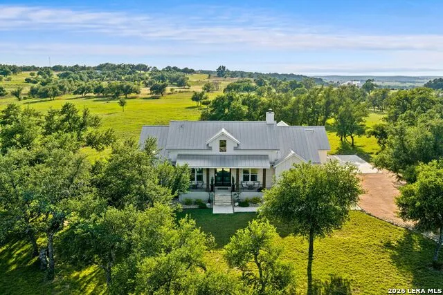 2009 Axis Circle Fredericksburg, TX 78624