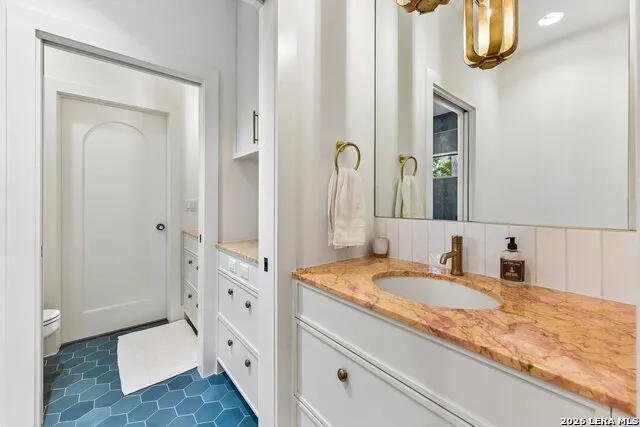 1915 BRACKENRIDGE ST Austin, TX 78704