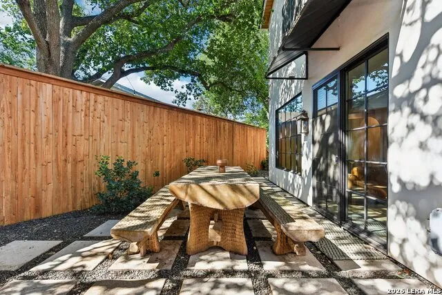 1915 BRACKENRIDGE ST Austin, TX 78704