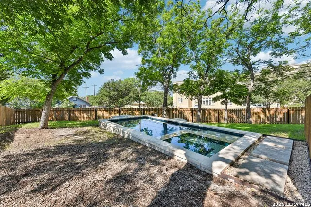1915 BRACKENRIDGE ST Austin, TX 78704