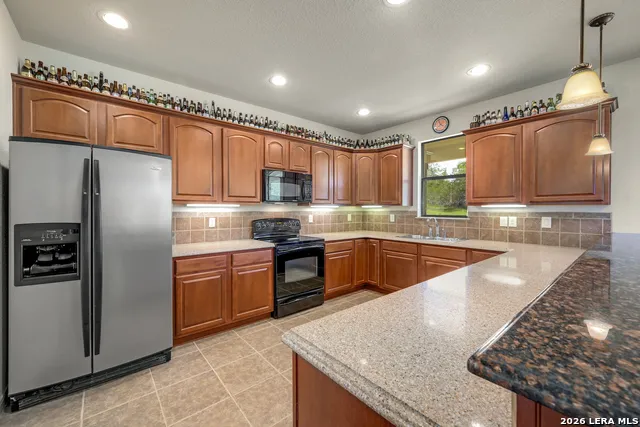 995 Cielo Springs Drive Blanco, TX 78606