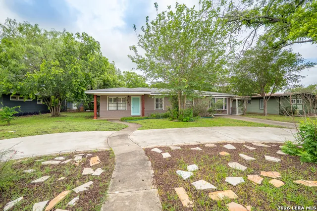 636 RITTIMAN RD Terrell Hills, TX 78209