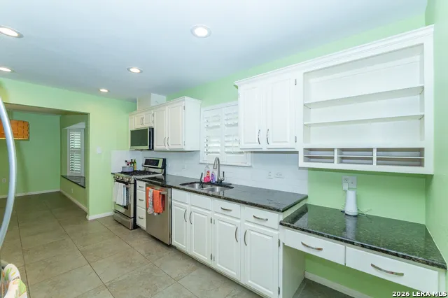 636 RITTIMAN RD Terrell Hills, TX 78209