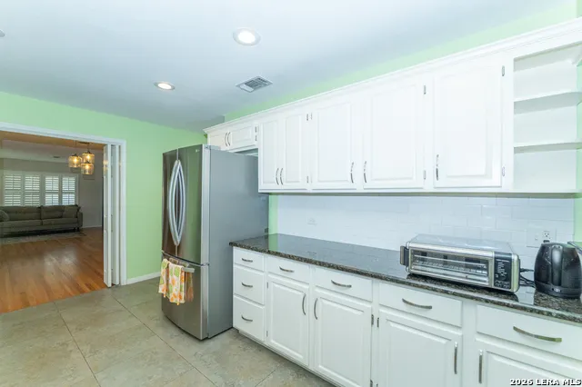 636 RITTIMAN RD Terrell Hills, TX 78209